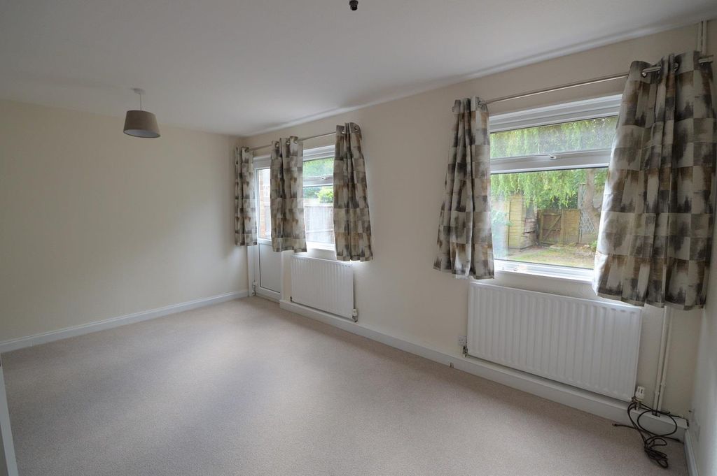 Property photo 2 of 9 Living Room.Jpg