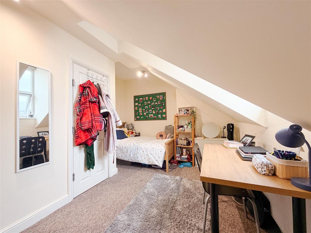 Property photo 3 of 9 Img_1396 2.Jpg