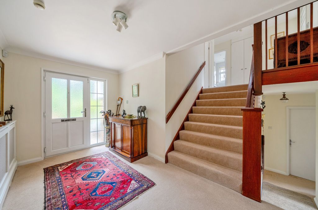 Property photo 2 of 27 1454098-10-6A0330...