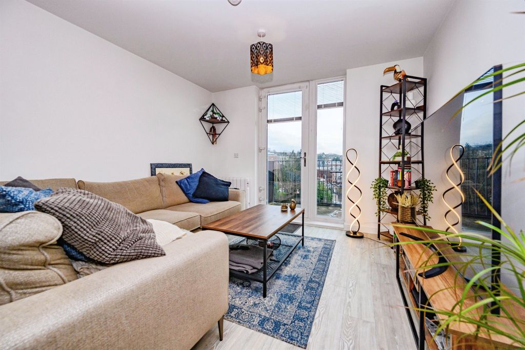 Property photo 2 of 19