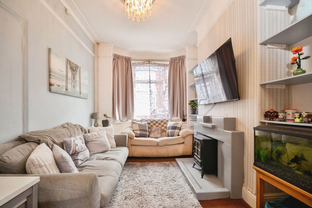Property photo 2 of 14 Pbox-Img.Jpg