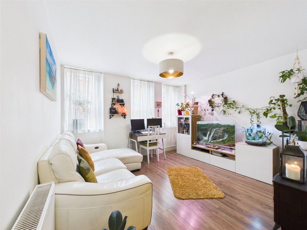 Property photo 3 of 14 Open Plan