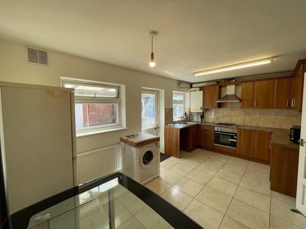 Property photo 2 of 10 Gallery