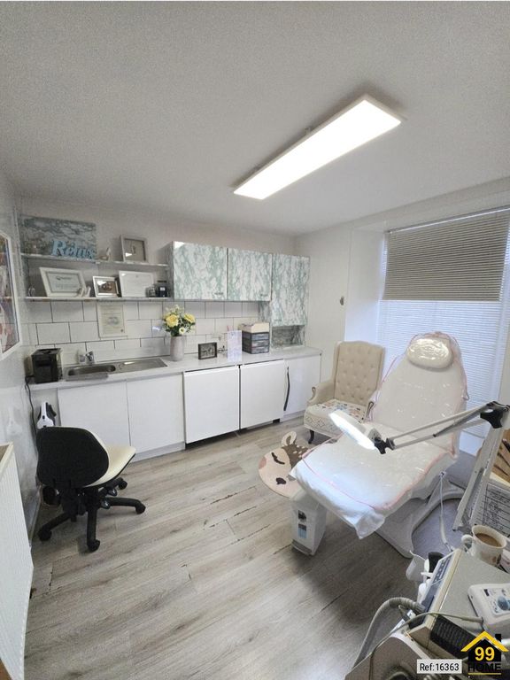 Property photo 3 of 12 Photo 2