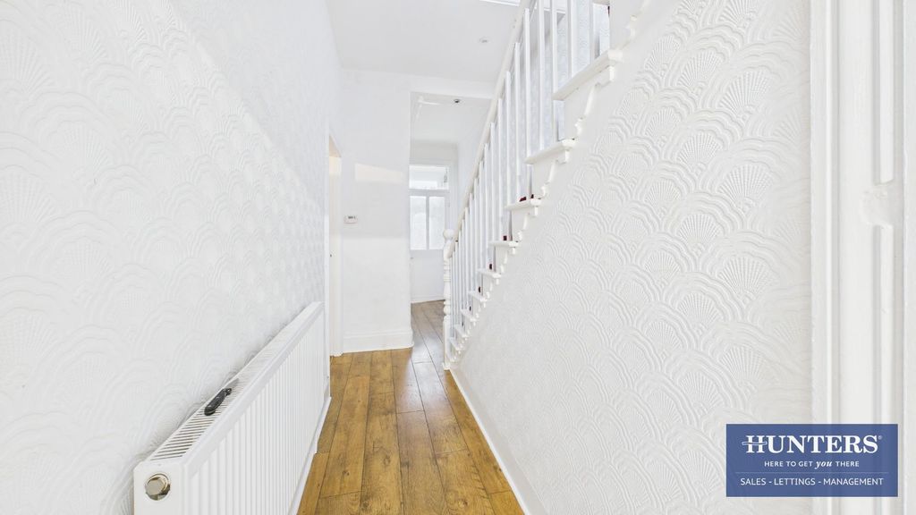 Property photo 3 of 19 Hallway