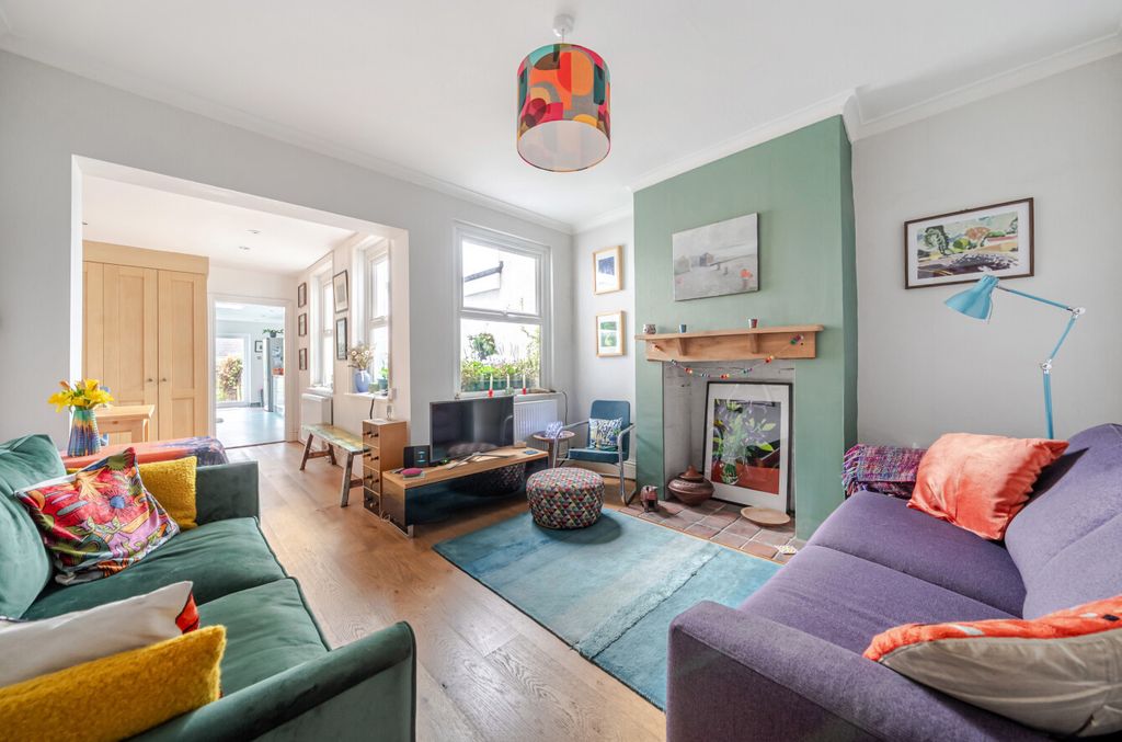 Property photo 3 of 20 1410161-6-698Db55...