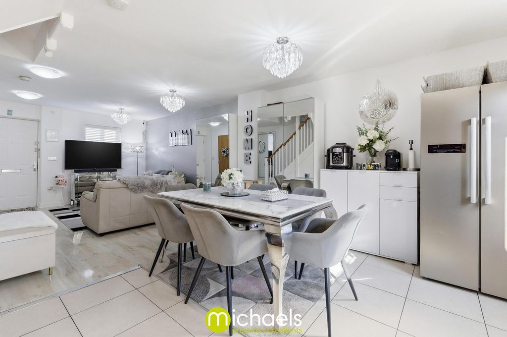 Property photo 3 of 25