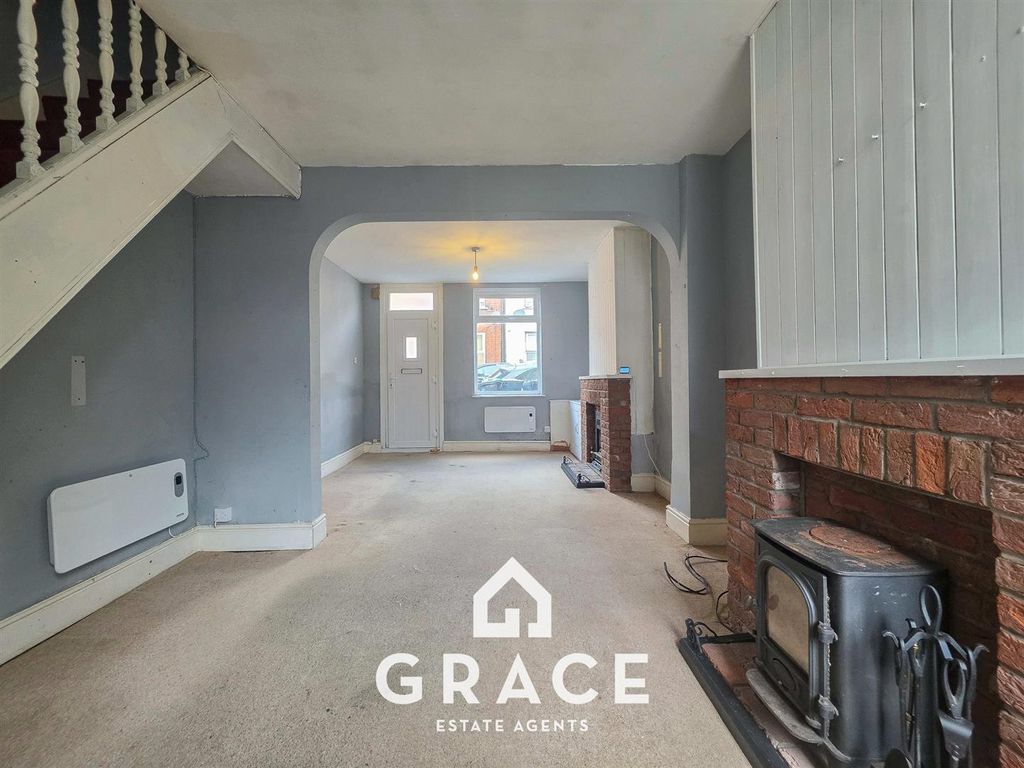 Property photo 3 of 11 39535.Jpg