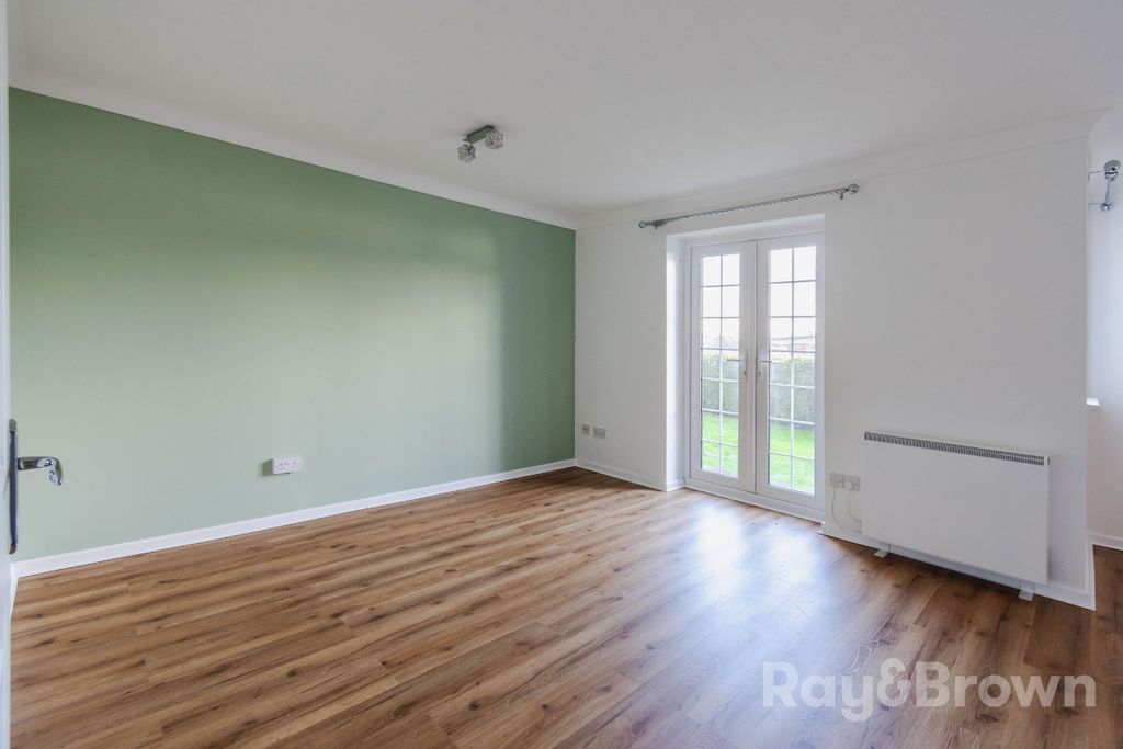 Property photo 2 of 42