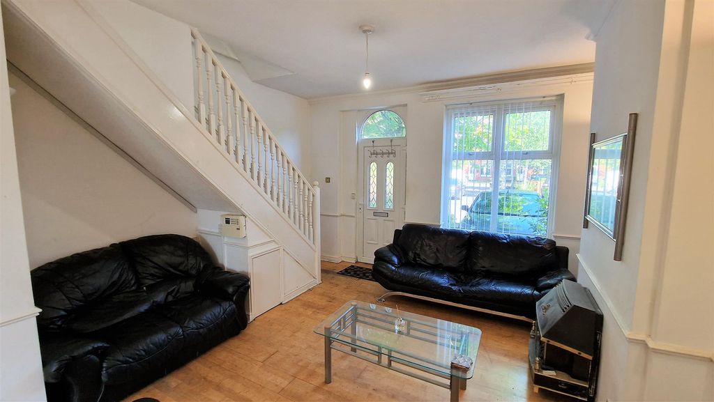 Property photo 2 of 37
