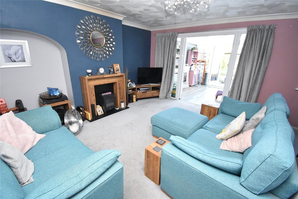 Property photo 2 of 13 Picture No. 11