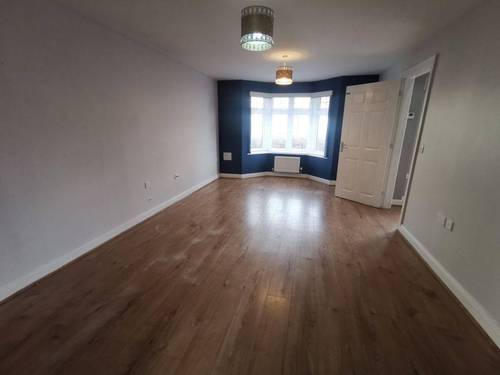 Property photo 3 of 16 Image