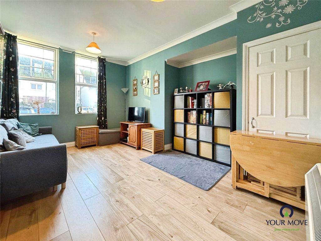 Property photo 3 of 14 Picture No. 15