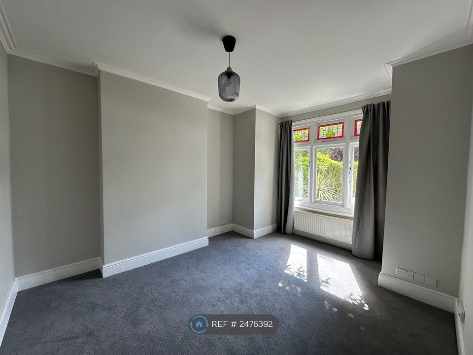 Property photo 1 of 6 Living Room