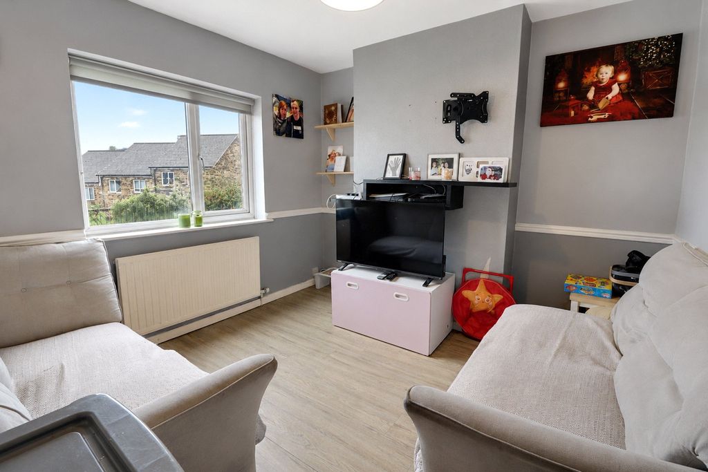 Property photo 3 of 13 3 - Picture No. 03