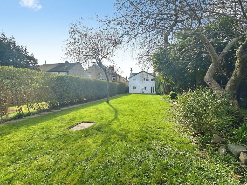 Property photo 3 of 19