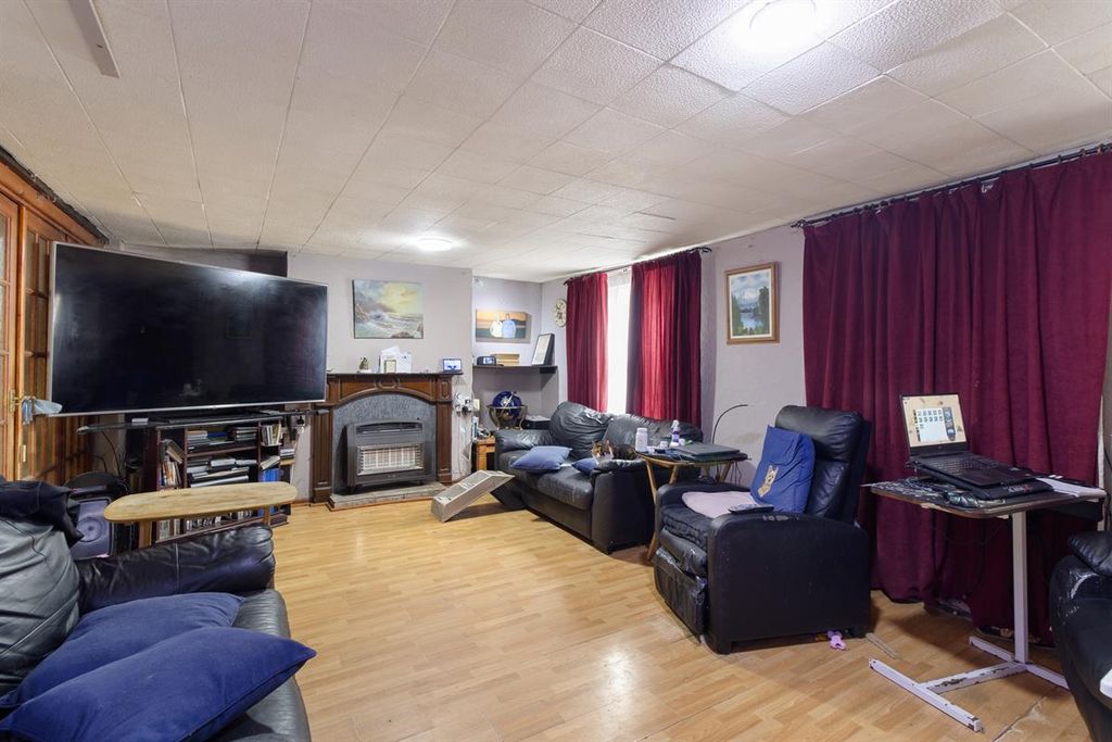 Property photo 2 of 12 Photo 12