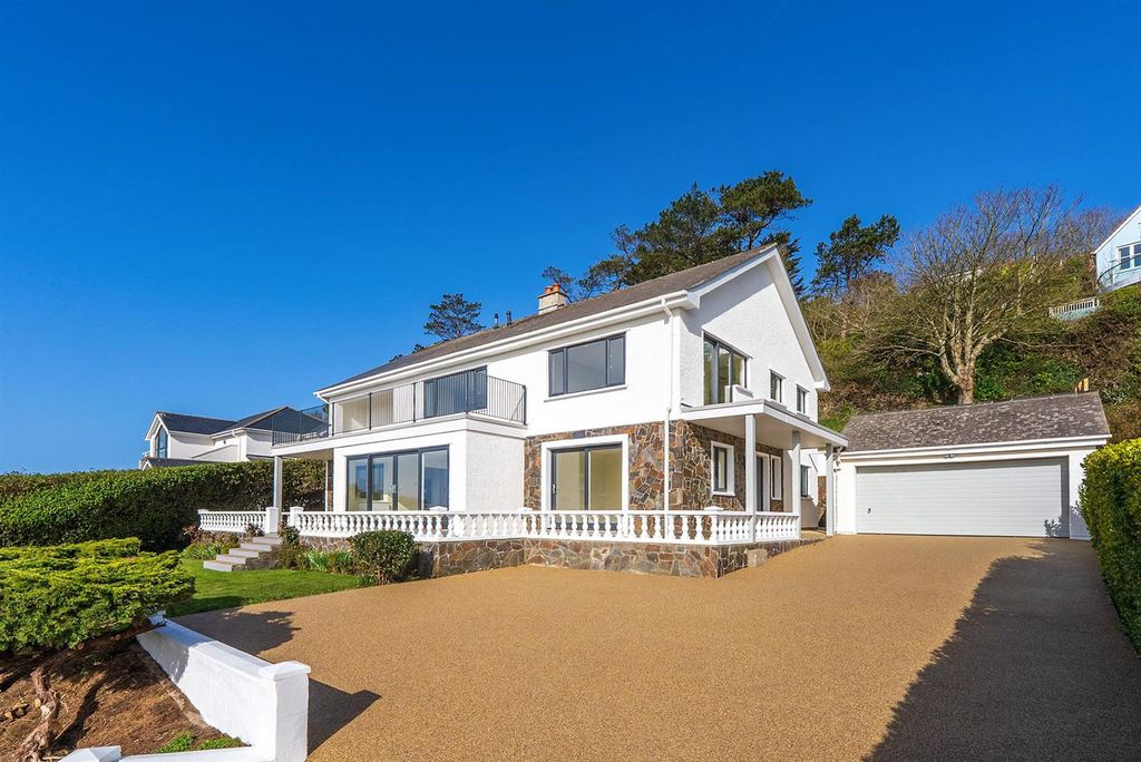 Property photo 1 of 42 Charnwood House-6.Jpg