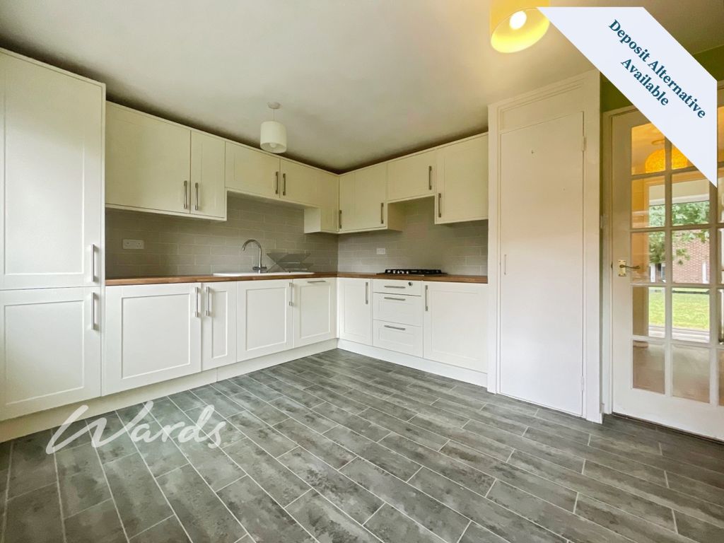 Property photo 3 of 19 Kitchen
