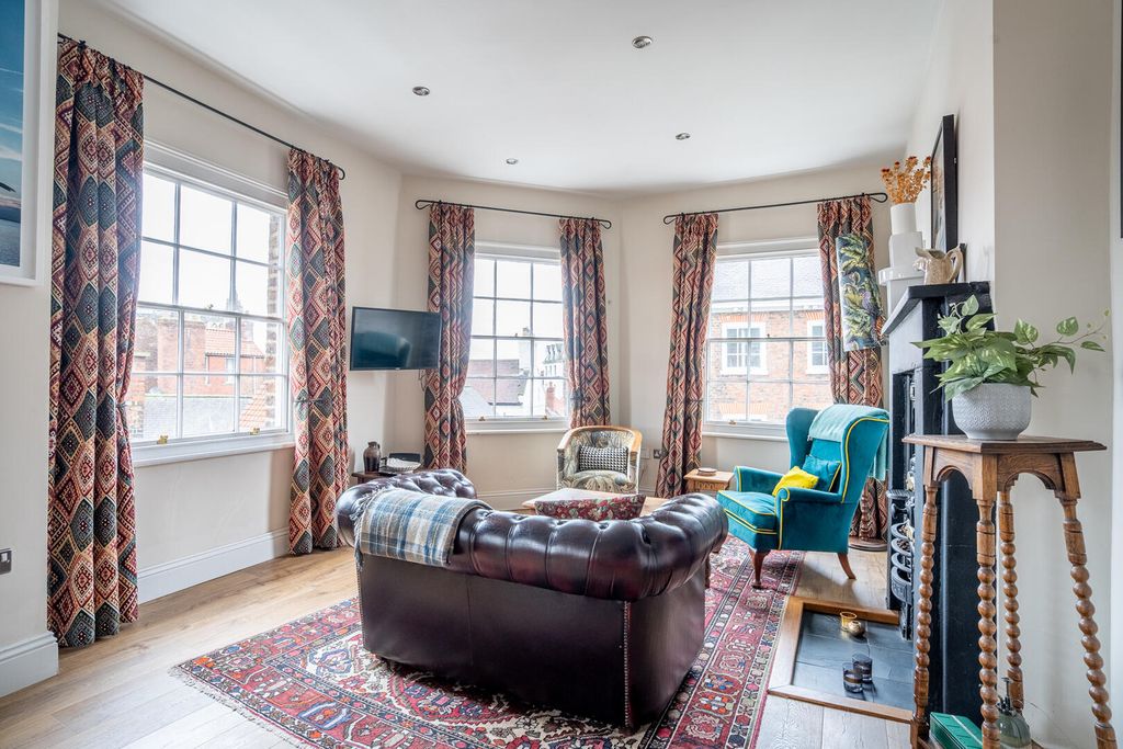 Property photo 3 of 15 Living Room