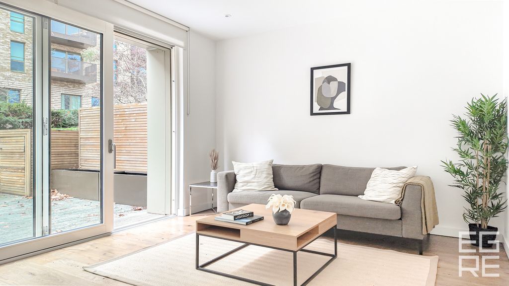 Property photo 2 of 24