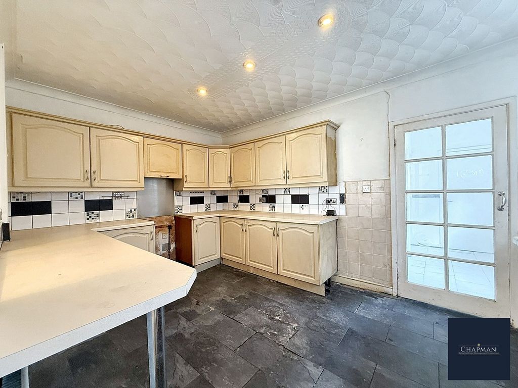 Property photo 3 of 22