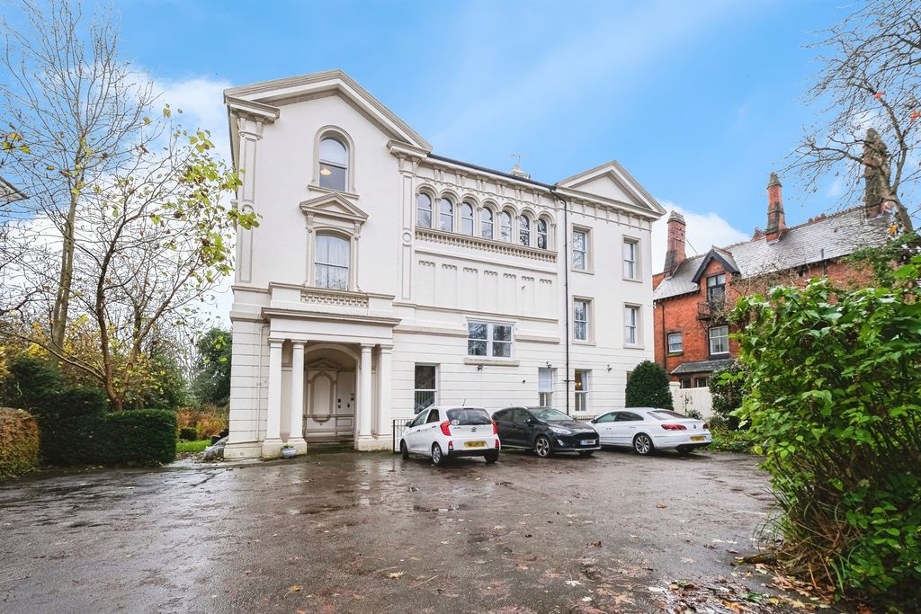 Property photo 1 of 20