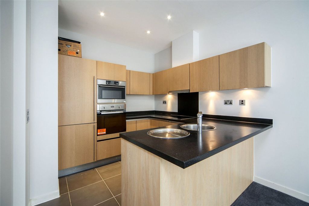 Property photo 2 of 11 Picture No. 04