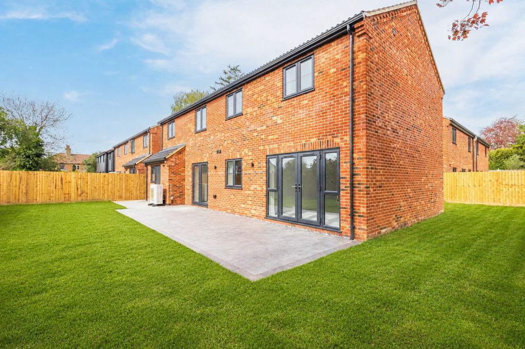 Property photo 1 of 13 Rear External