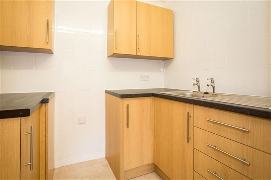 Property photo 1 of 10 (Main)