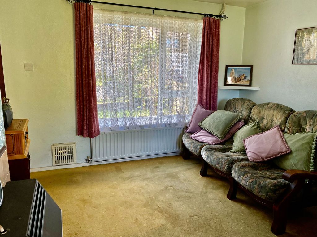 Property photo 2 of 7
