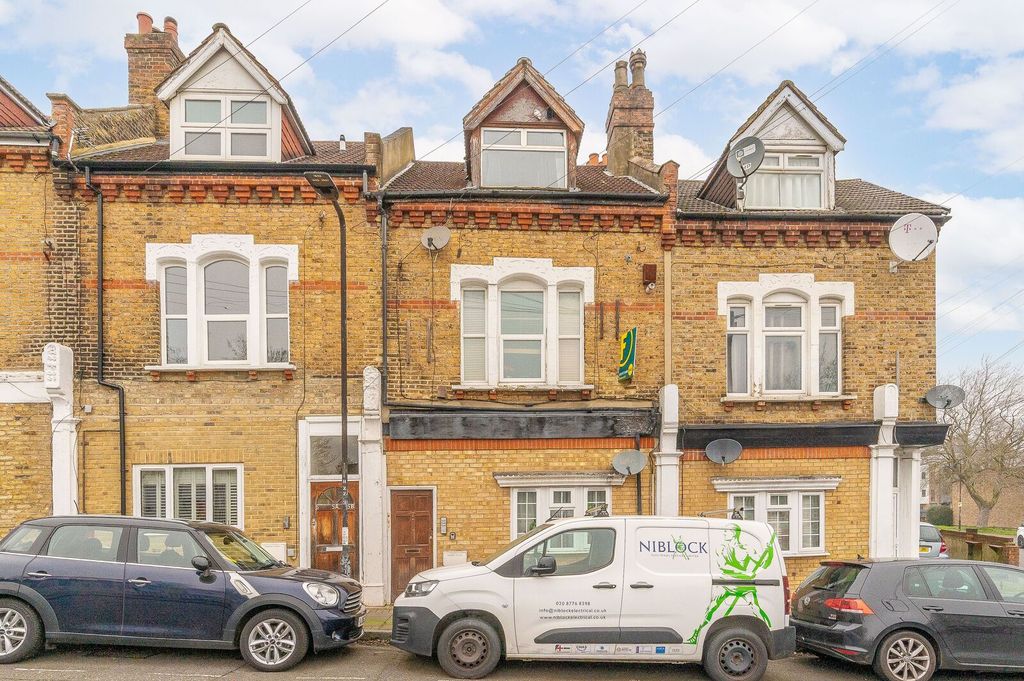 Property photo 1 of 6