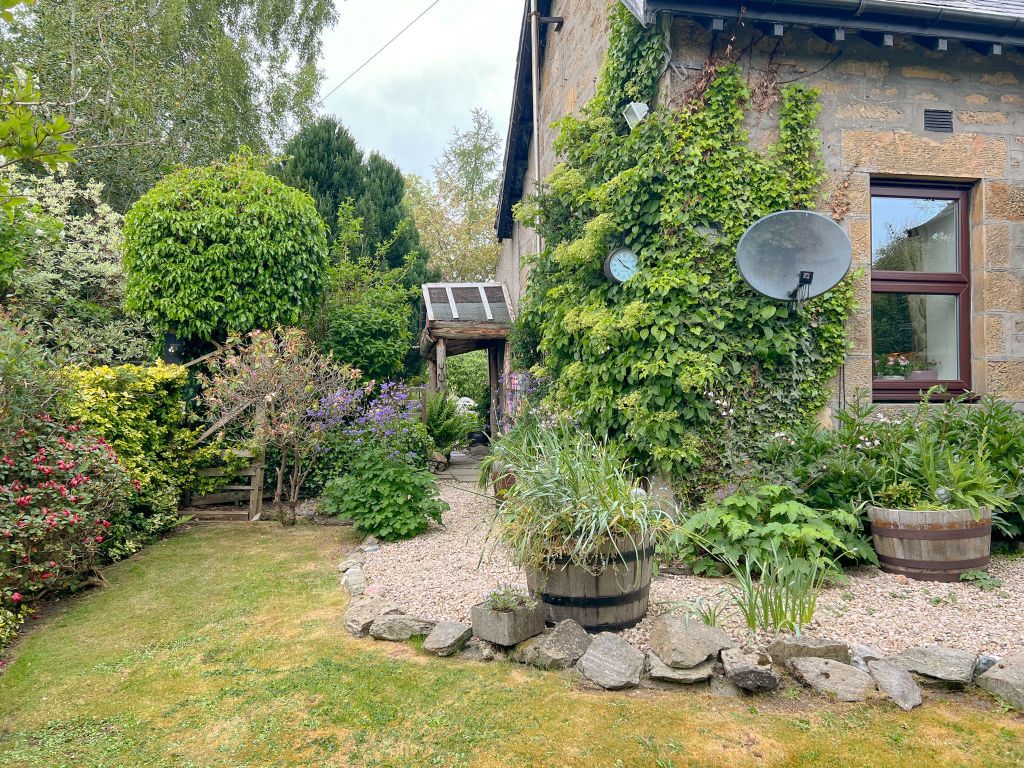 Property photo 3 of 28