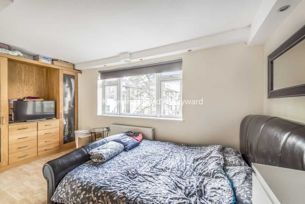 Property photo 3 of 6 3Da04Afc-96ee-401A-A