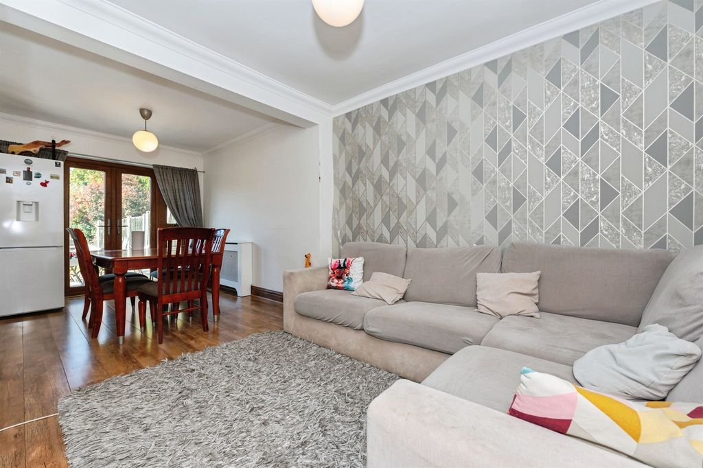 Property photo 3 of 16