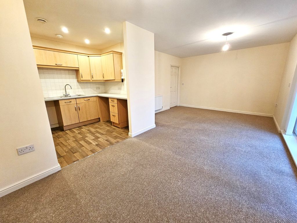 Property photo 2 of 13 Picture No. 11