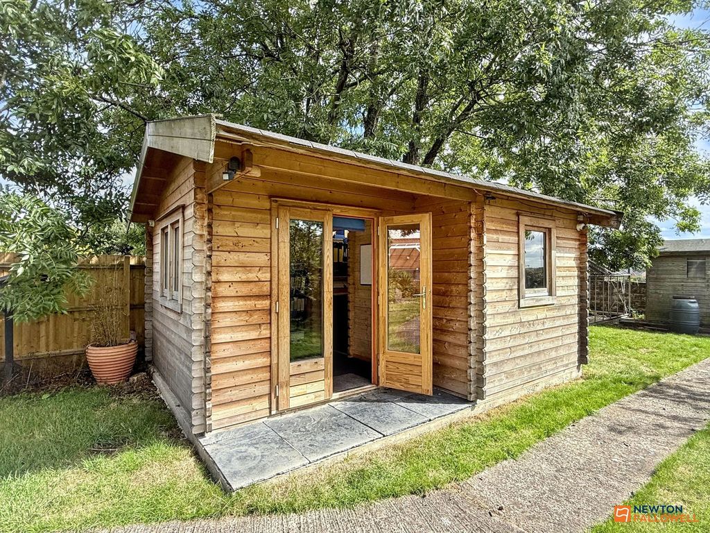 Property photo 3 of 38
