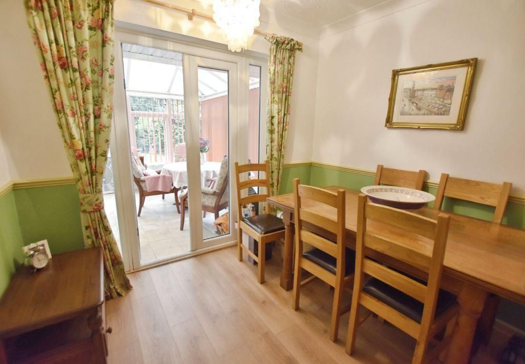 Property photo 3 of 11 Dining Room