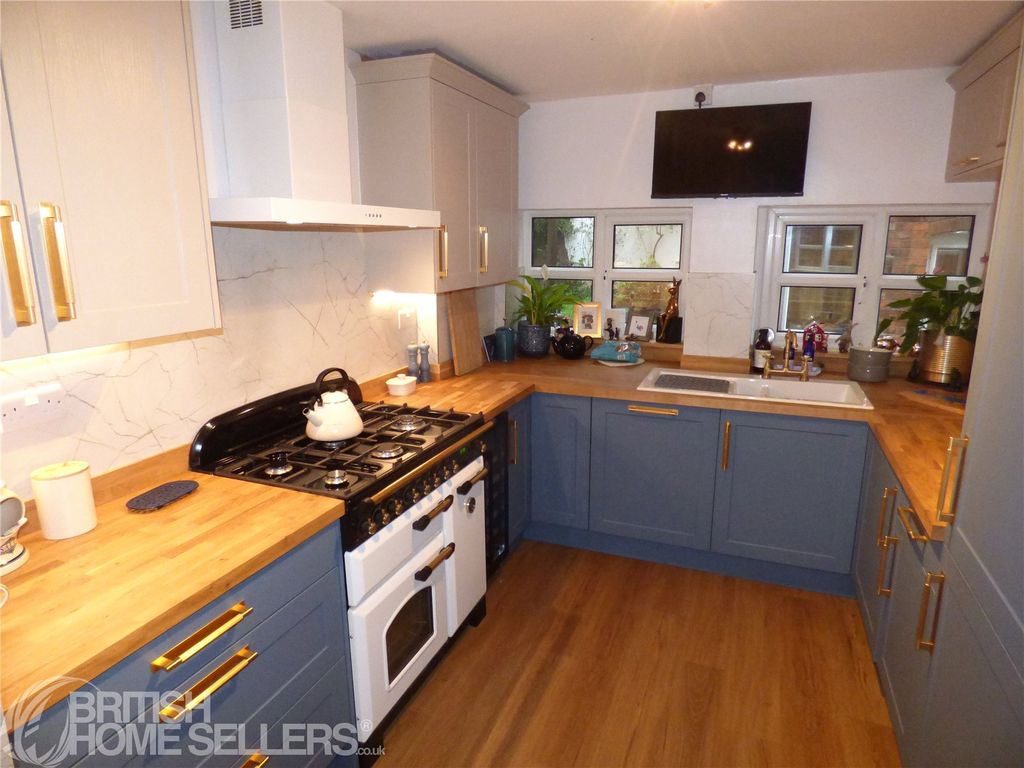 Property photo 2 of 26 Picture No. 19