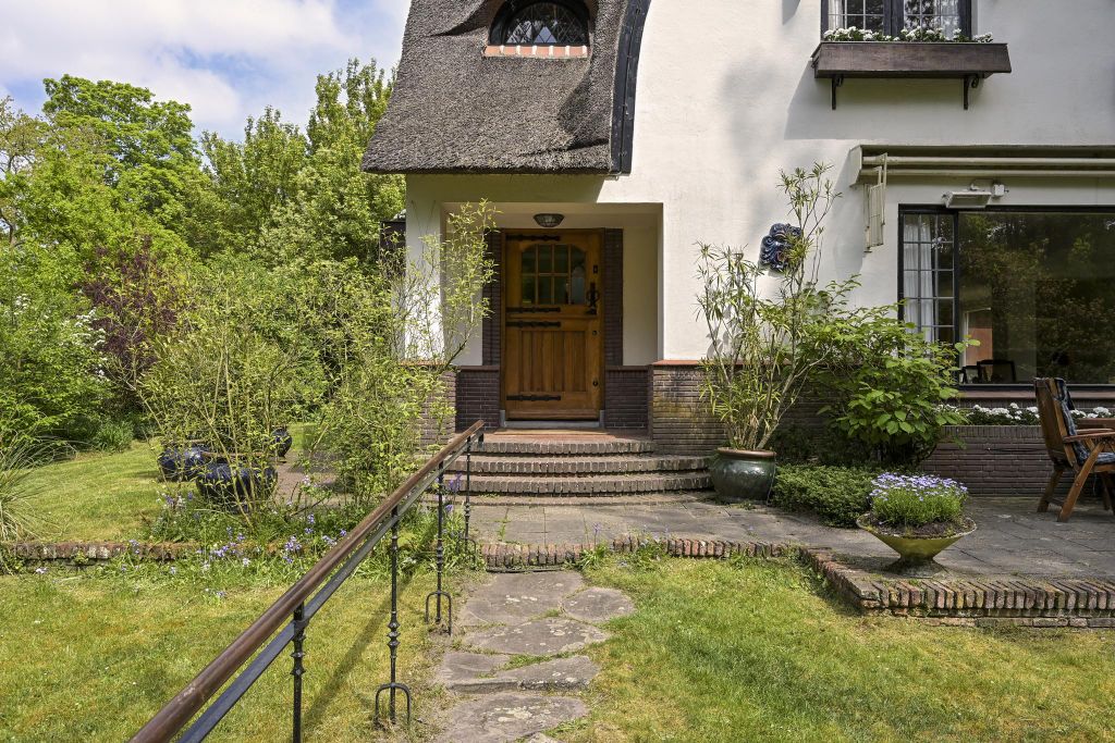 Property photo 3 of 68