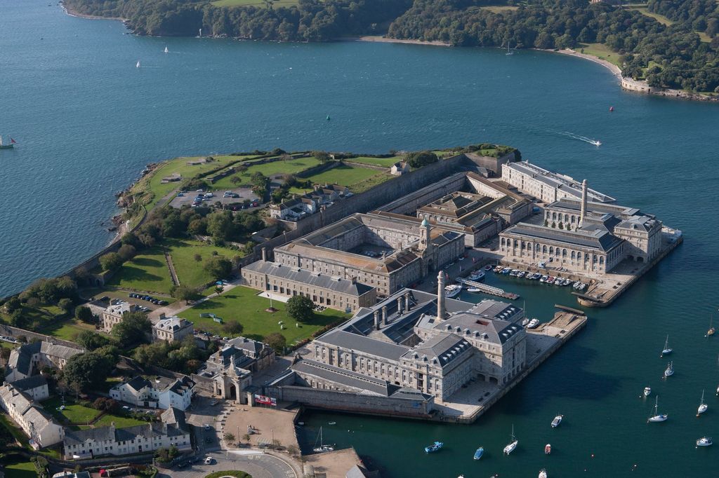 Property photo 2 of 12