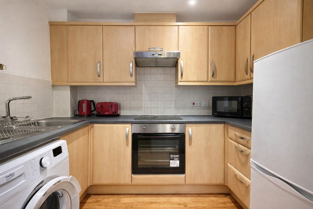 Property photo 1 of 9