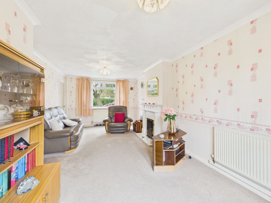 Property photo 3 of 12 5315753