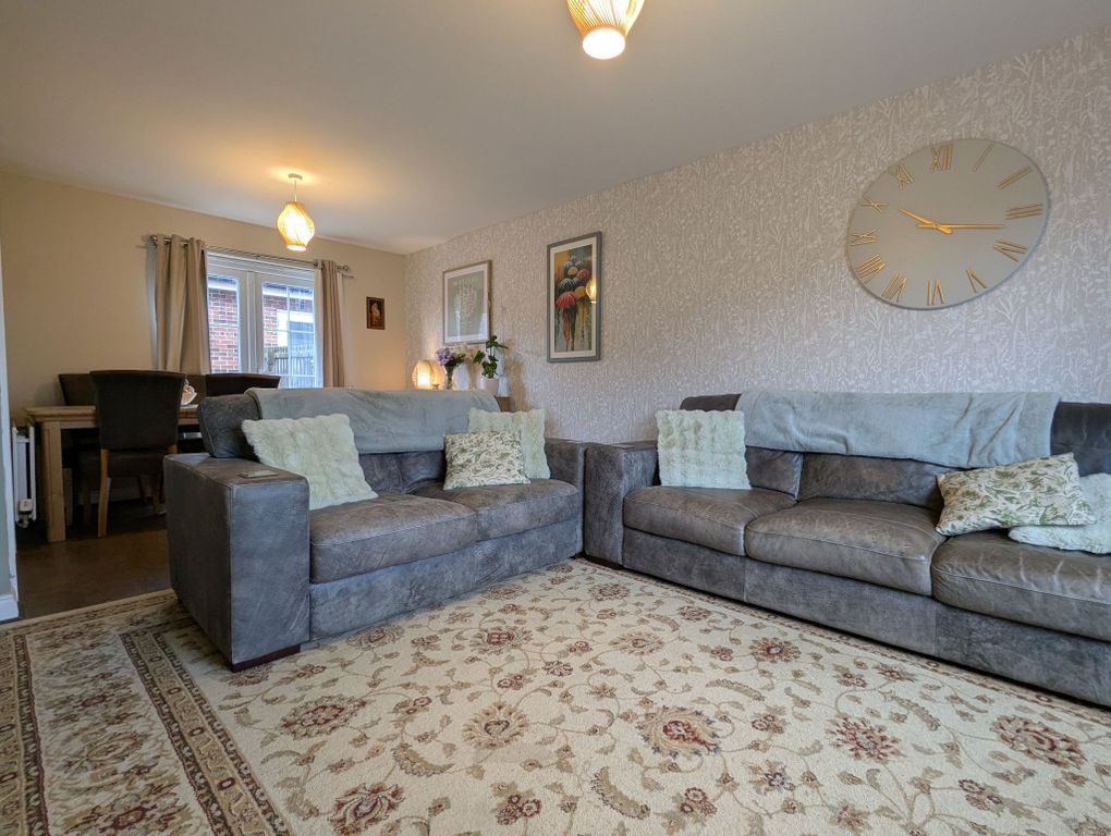 Property photo 2 of 16 Photograph 2