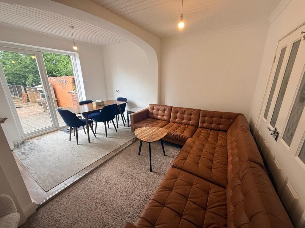 Property photo 2 of 23