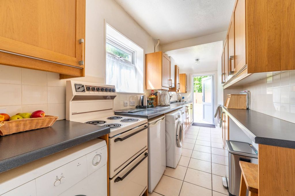 Property photo 3 of 14