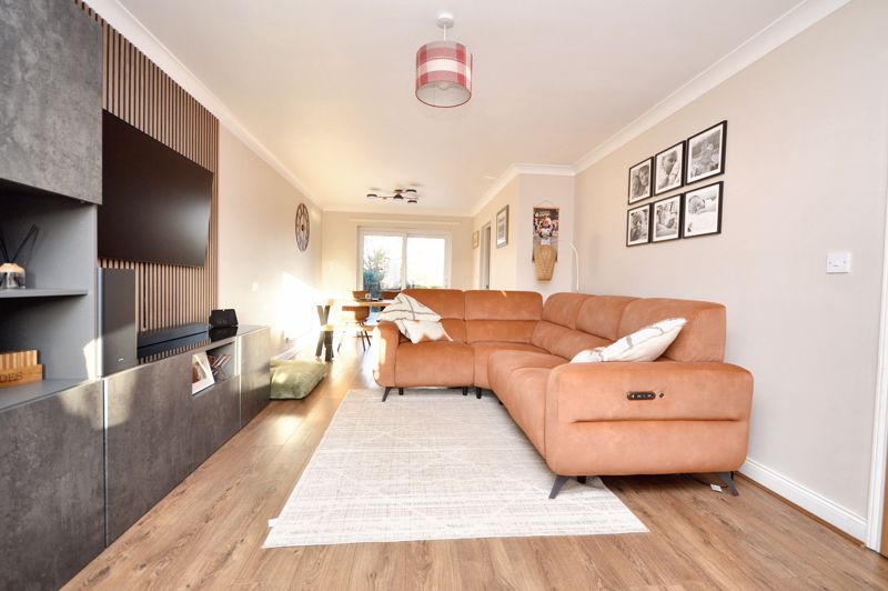 Property photo 3 of 14 Photo 4