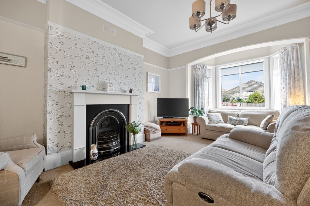 Property photo 3 of 22