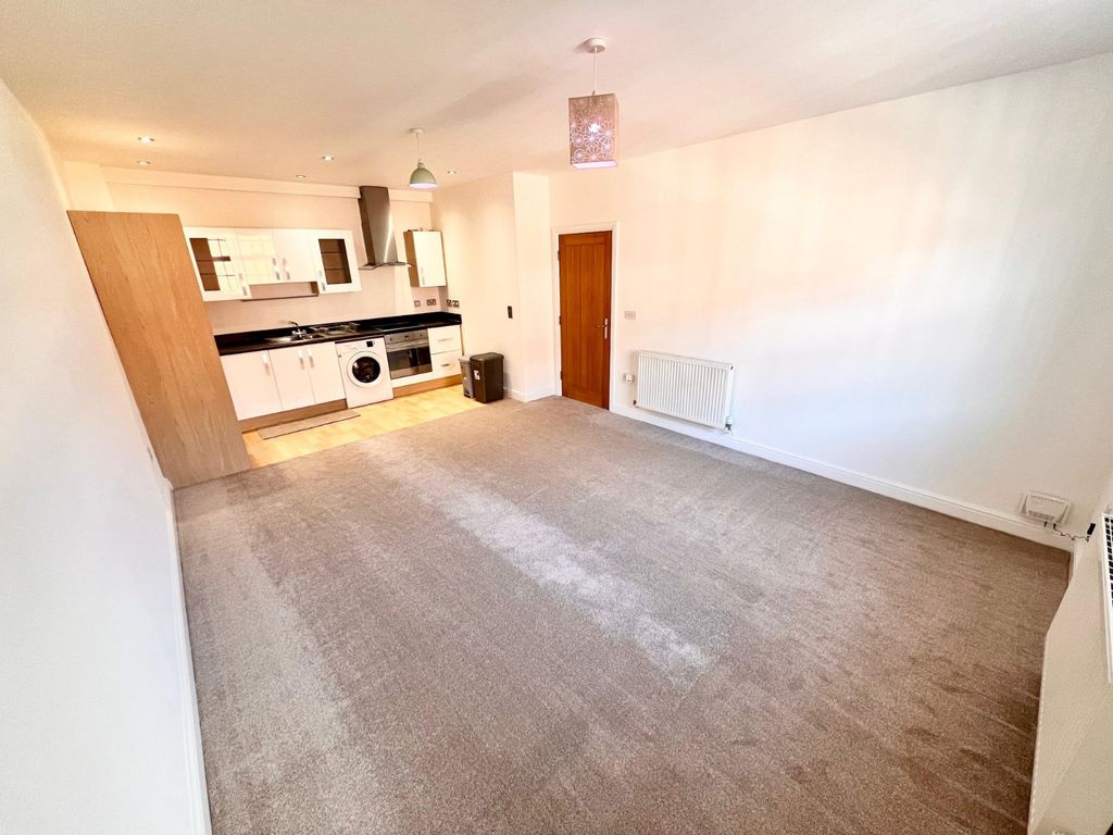 Property photo 3 of 9 Lounge/Diner