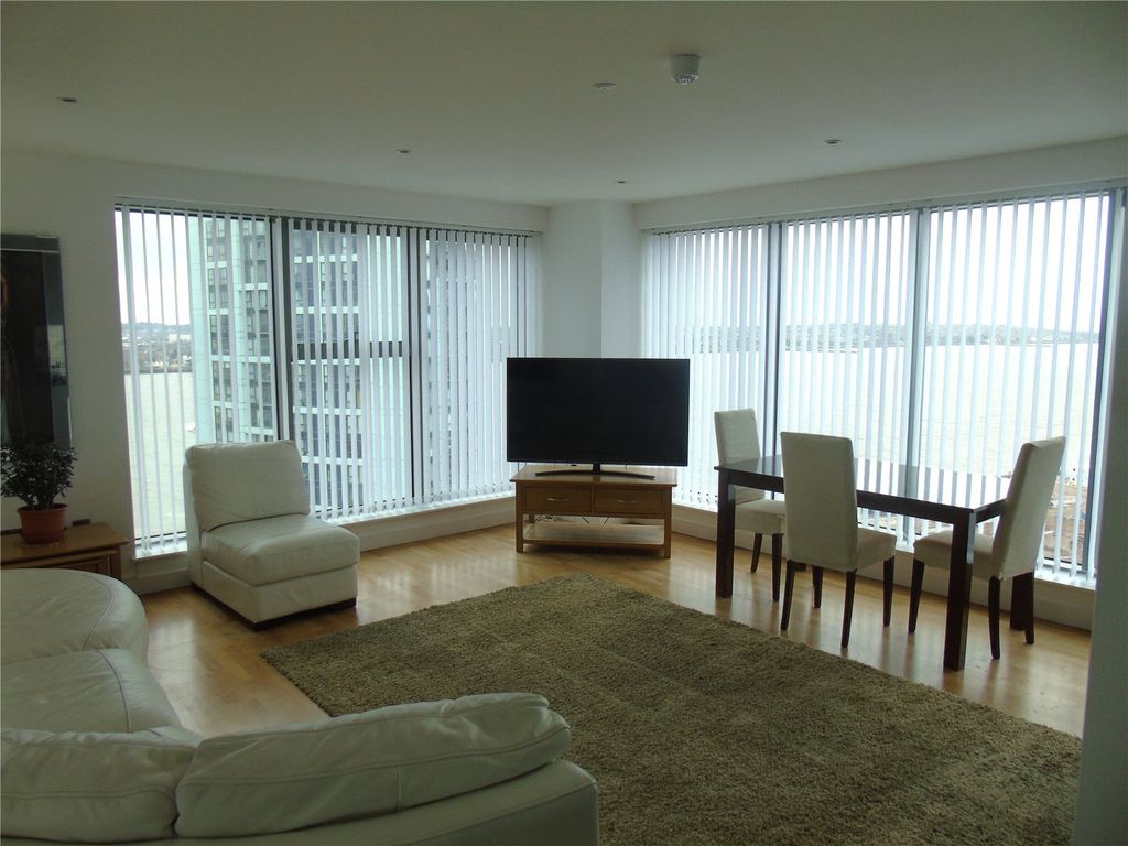 Property photo 3 of 13 Picture No. 02